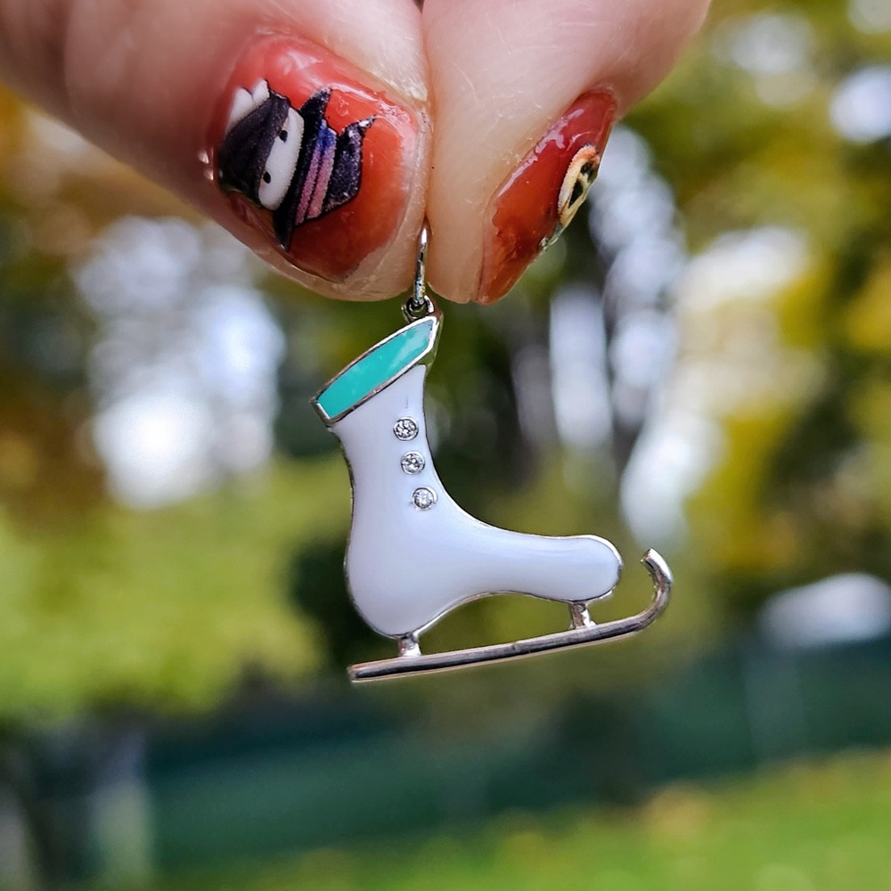 EXTREMELY RARE Tiffany & Co. Ice Skates Shoes Platinum Enamel Charm Pendant